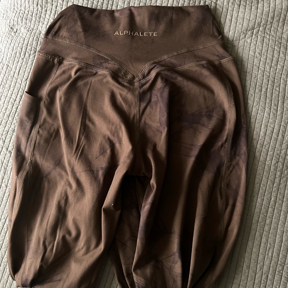 Alphalete leggings